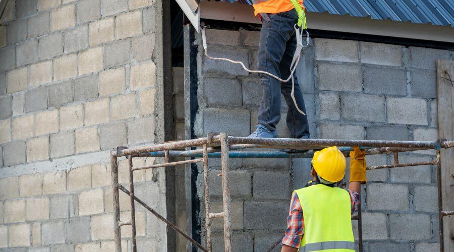 Expert Emergency Roof Repairs services in Mackinac Island, MI